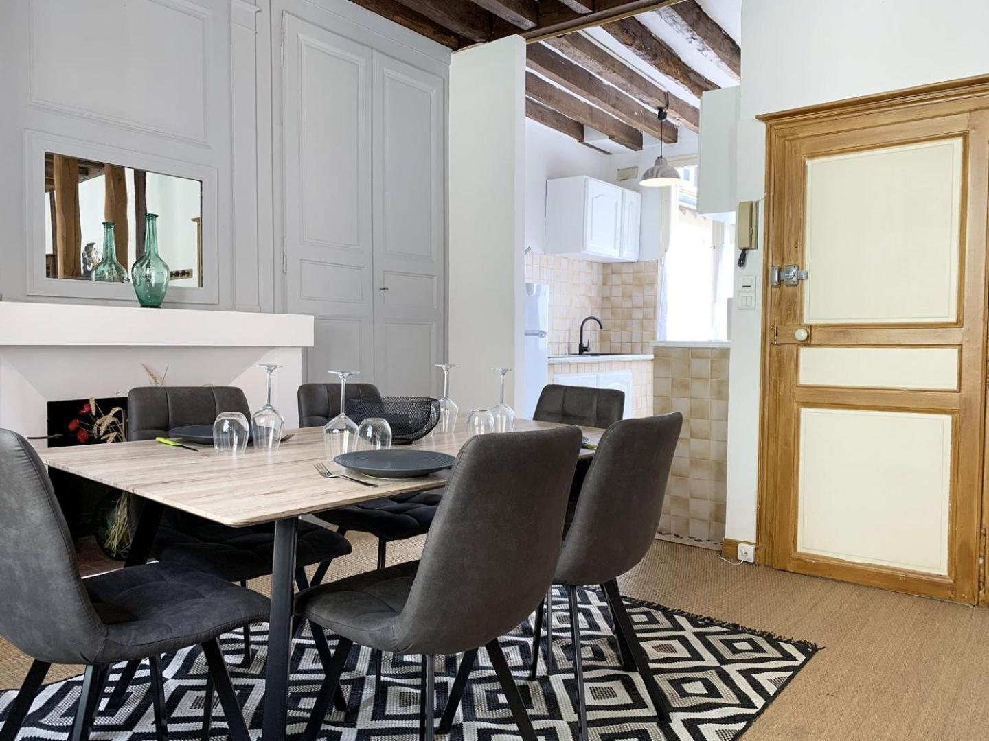 Le Clocher- Appartement Dans Le Coeur De Ville Chartres Exteriér fotografie